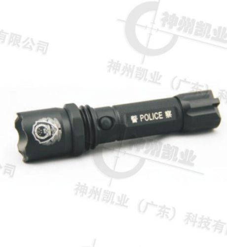 LD-Q1型强光手电